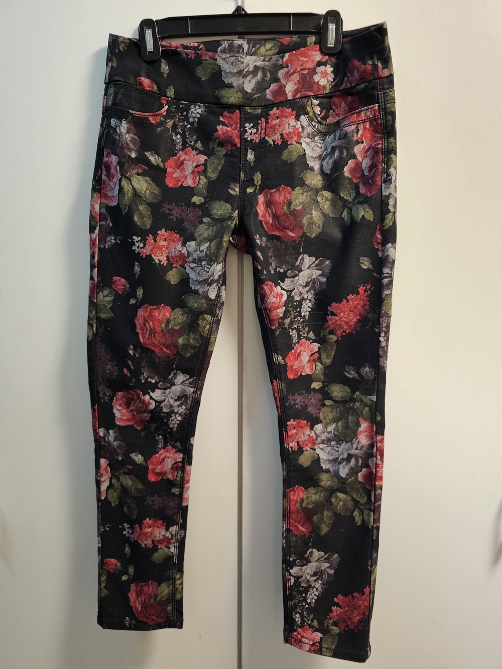 Soft Surroundings Black Floral Skinny Jeggings
